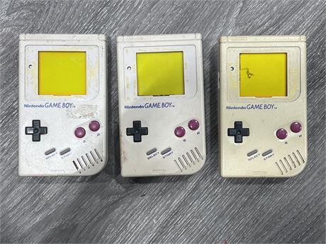 3 NINTENDO GAMEBOYS - UNTESTED / AS IS
