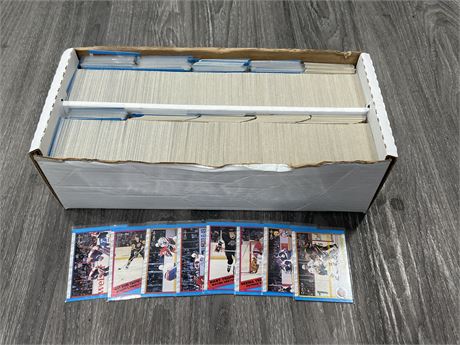LARGE LOT OF OPC 1989/90 HOCKEY CARDS - MINT