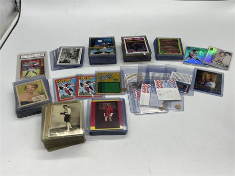 LOT OF COLLECTABLE CARDS, VINTAGE MOVIE CARDS, BOXING, ETC