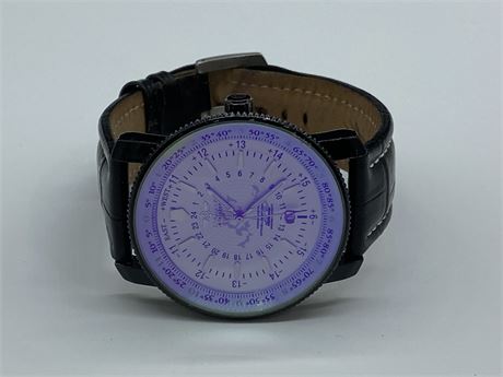 UNAUTHENTIC BRIETLING OPAQUE CRYSTAL AUTOMATIC WATCH