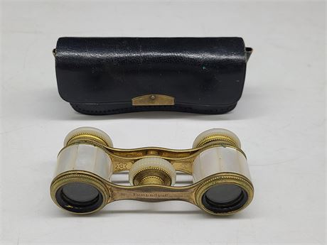 VINTAGE PAIR OF OPERA BINOCULARS IN CASE WITH MOTHER OF PEARL DECORATION