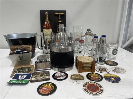LARGE LOT OF BAR ITEMS - METAL SIGN, GLASSES, ICE BUCKET ETC