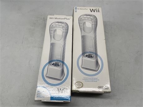 2 WII MOTION PLUS IN BOX