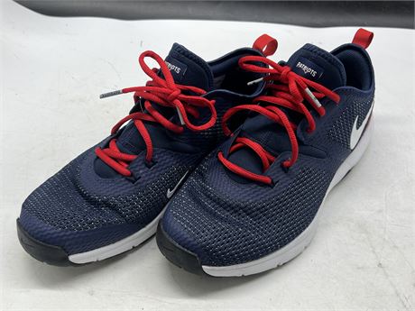 NIKE NEW ENGLAND PATRIOTS RUNNERS SIZE 11