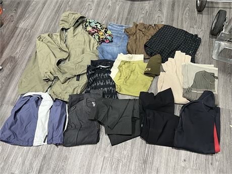 LOT OF MISC BRAND NAME CLOTHING
