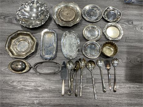 LOT OF VINTAGE SILVER PLATED WARE & SERVING PIECES
