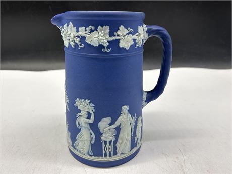 VINTAGE WEDGEWOOD MADE IN ENGLAD BLUE/WHITE PITCHER