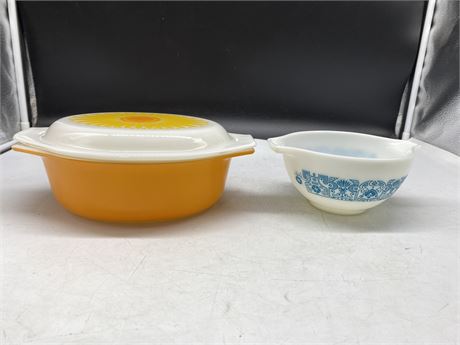2 VINTAGE PYREX DISHES 1 WITH LID LARGEST 11”