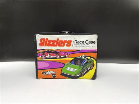 1970 SIZZLERS RACE CASE W/JUICE MACHINE