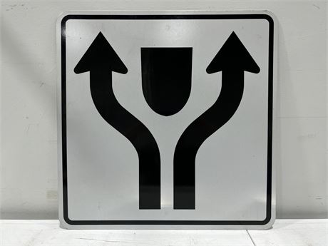 LEFT - RIGHT OF MEDIAN METAL ROAD SIGN (24”x24”)