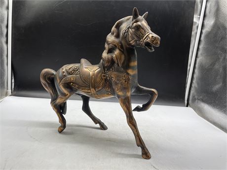 LARGE METAL HORSE STATUE (13”x14”)