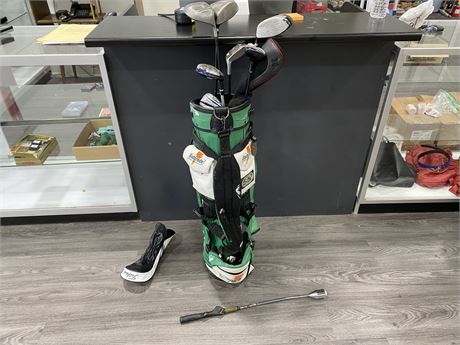 GOLF BAG WITH CLUBS & TEMPO + GRIP TRAINER