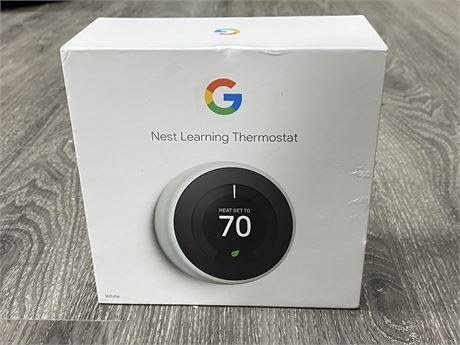 GOOGLE NEST LEARNING THERMOSTAT - LIKE NEW