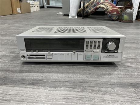 PIONEER SX 50 COMPUTER CONTROLLED STERIO RECEIVER