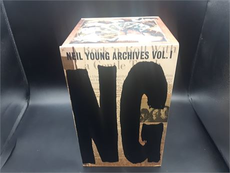 ULTRA RARE - NEIL YOUNG ARCHIVES VOL. 1 (BLURAY / CD) DELUXE BOX SET - NEW