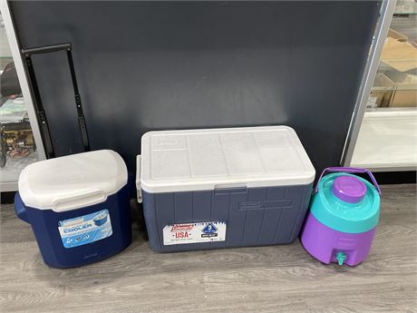 LOT OF 3 COOLERS - COLEMAN / THERMOS - LARGEST IS 45.4L (76 CANS)