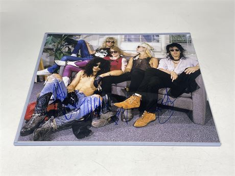 GUNS N ROSES FULL BAND SIGNED PICTURE 11”x14”