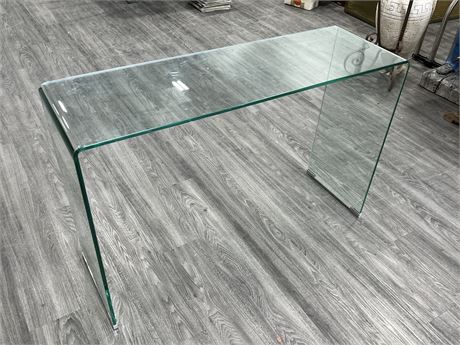 BEAUTIFUL CURVED GLASS TABLE - NO CRACKS OR CHIPS (15”x47”x31”)