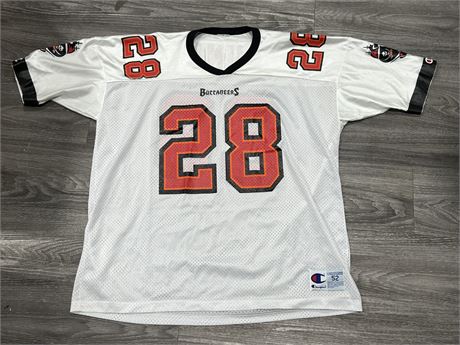 TAMPA BAY BUCCANEERS DUNN JERSEY SIZE 52