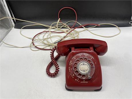 VINTAGE RED ROTARY PHONE