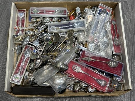LOT OF COLLECTIBLE SPOONS - MOSTLY VINTAGE
