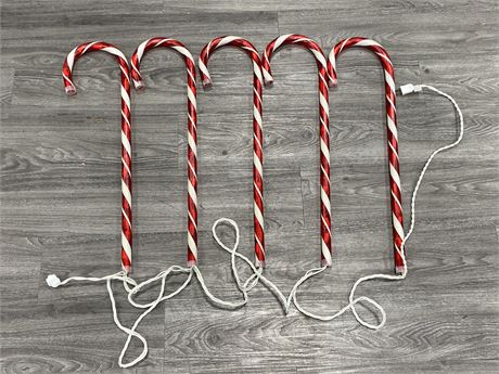 5 VINTAGE BLOW MOLD LIGHT UP CANDY CANES (28” TALL)