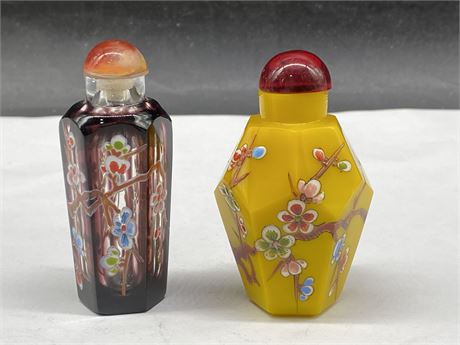 2 HAND PAINTED CHINESE SNUFF BOTTLES (3” TALL)
