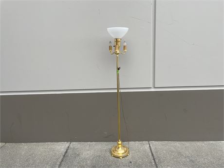VINTAGE BRASS FLOOR LAMP (5’4 tall)