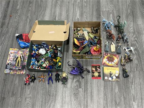 LOT OF FIGURES / COLLECTABLES - LOTR, HARRY POTTER, DC, ETC