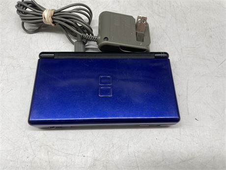 NINTENDO DS LITE WITH CHARGER