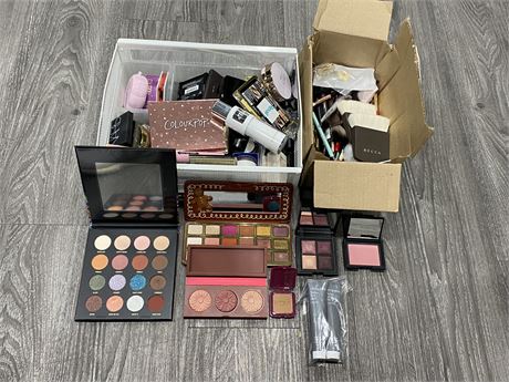 LARGE LOT OF MISC. BEAUTY PRODUCTS - MAKEUP, BRUSHES, HAIRCARE ETC. (AS IS)