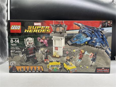 FACTORY SEALED LEGO MARVEL SUPER HEROES 76051