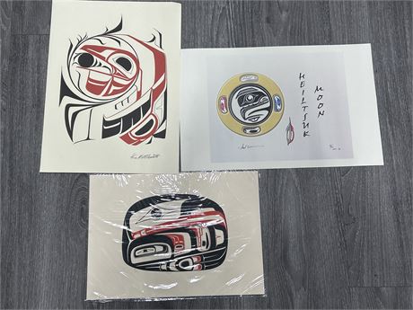 3 SIGNED INDIGENOUS ART PRINTS - 1 HAND SIGNED - ARTISTS IN PHOTOS