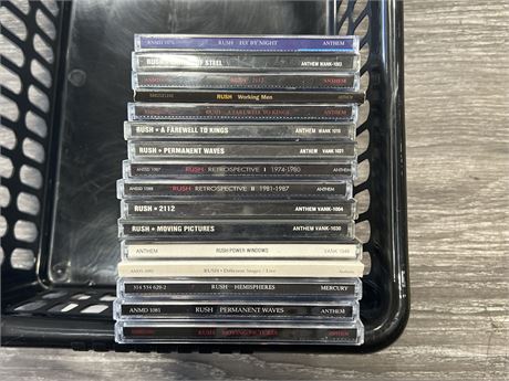 LOT OF RUSH CDS - VERY CLEAN