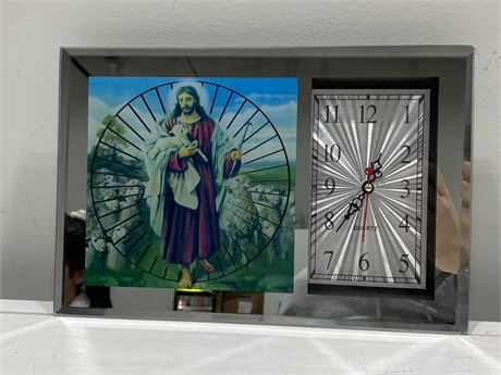VINTAGE LIGHT UP KALEIDOSCOPE JESUS MIRROR / CLOCK - WORKS (12”x8”)
