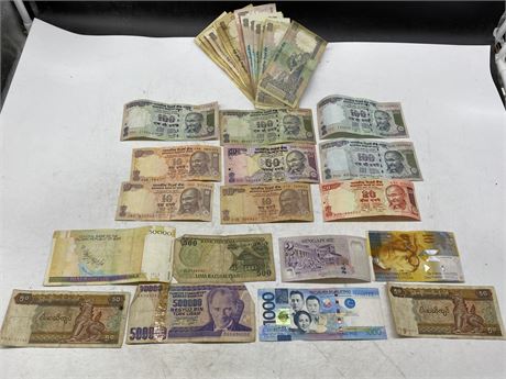 LOT OF MISC. INTERNATIONAL BILLS (MOSTLY RUPEES)