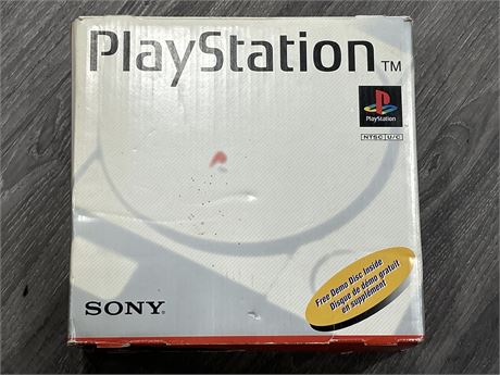 COMPLETE W/BOX PLAYSTATION 1
