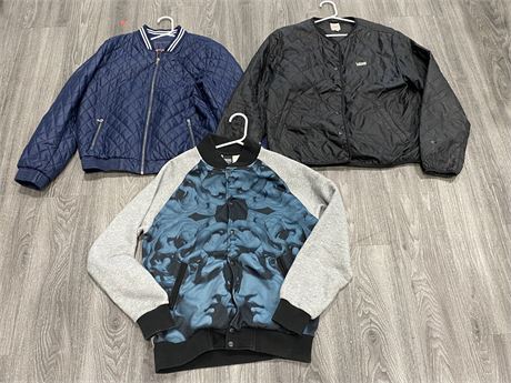 3 MENS JACKETS (SIZES IN PHOTOS)