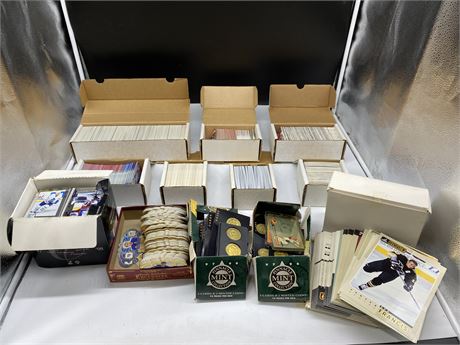 LARGE LOT OF MISC 1990s NHL CARDS, COINS & LARGE BEEHIVE CARDS