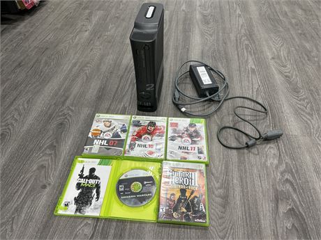 MW2 EDITION XBOX 360 W/5 GAMES (UNTESTED/AS IS)