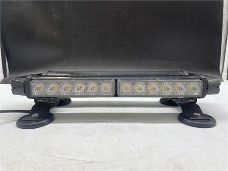 14” LED ROOF TOP LIGHT BAR WITH MAGNETIC FEET