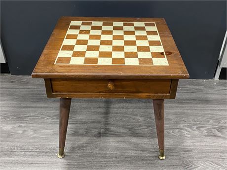VINTAGE WOOD CHESS TABLE W/DRAWER (19”x19”x17”)