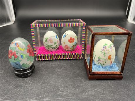 VINTAGE HAND PAINTED EGG ORNAMENTS