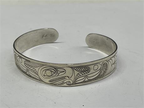 FIRST NATIONS 925 STERLING & SIGNED BANGLE