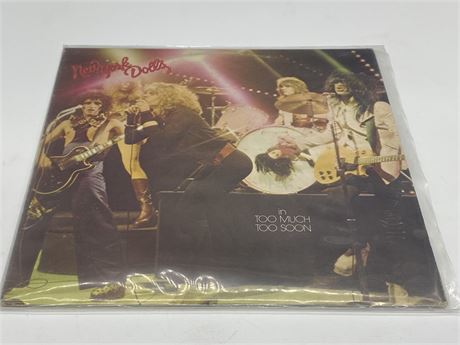 NEW YORK DOLLS - IN TOO MUCH TOO SOON - GOOD (G) (scratched)