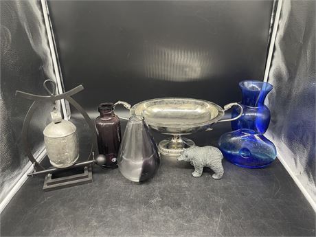4 GLASS VASES - SILVER PLATED PIECE - SMALL SIGNED STONE BEAR - OTHERS