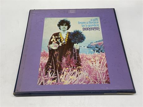 DONOVAN EARLY PRESSING - A GIFT FROM A FLOWER TO A GARDEN 2LP - VG+