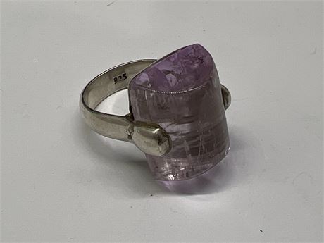 STERLING RING W/LARGE STONE - SIZE 6.5