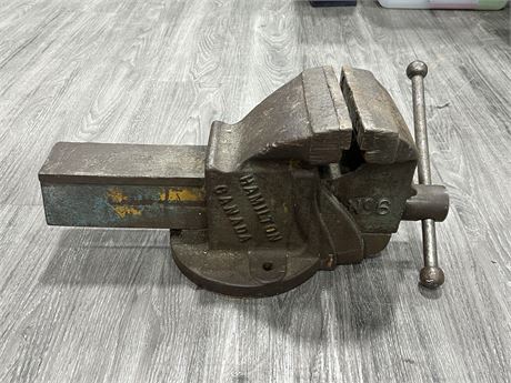 VERY LARGE NO. 6 CANADIAN MADE VICE