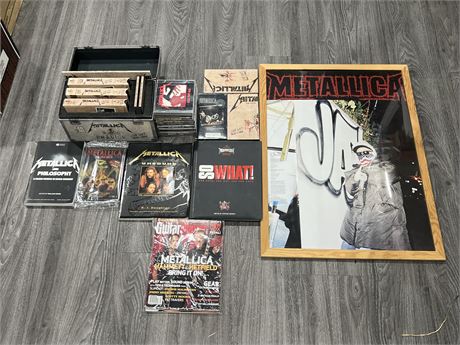 LOT OF METALLICA COLLECTABLES, CDS, POSTER, ETC